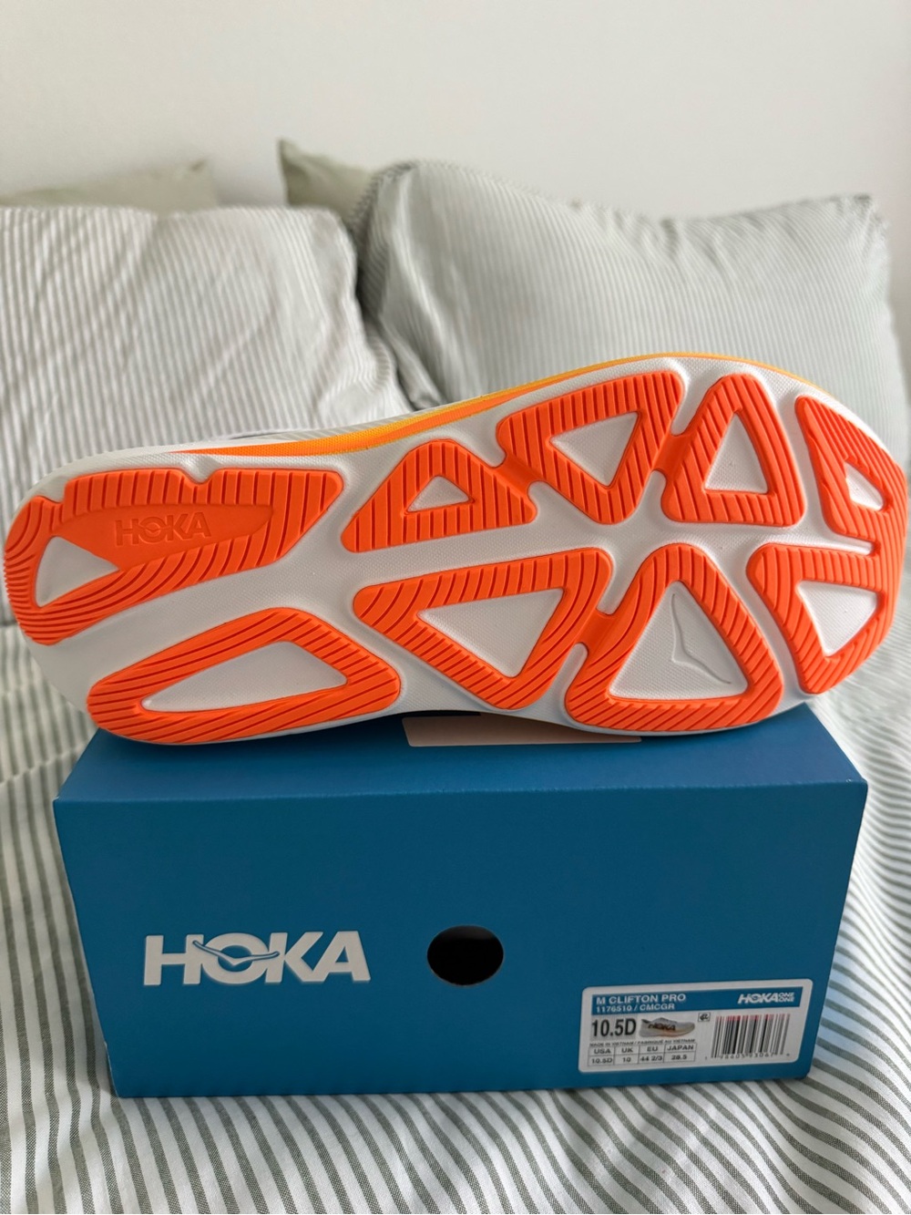 Hoka Clifton Pro - Picture 2 of 4